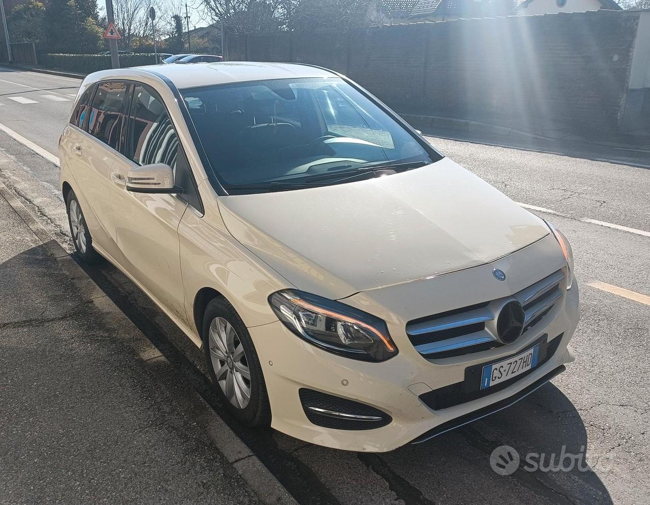 MERCEDES CLASSE B 180d