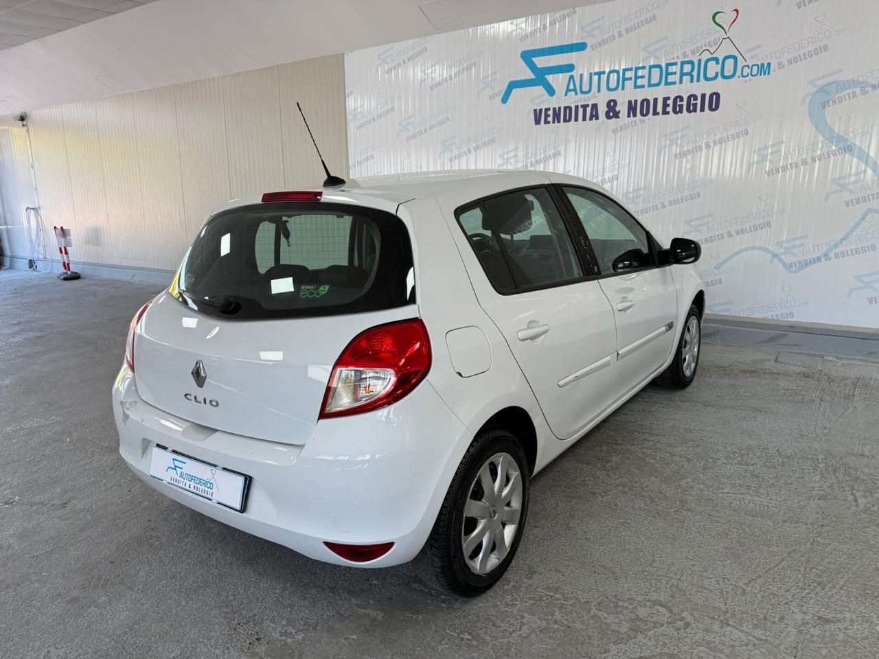 Renault Clio 1.2 Benz. 75cv 5 porte Navigatore
