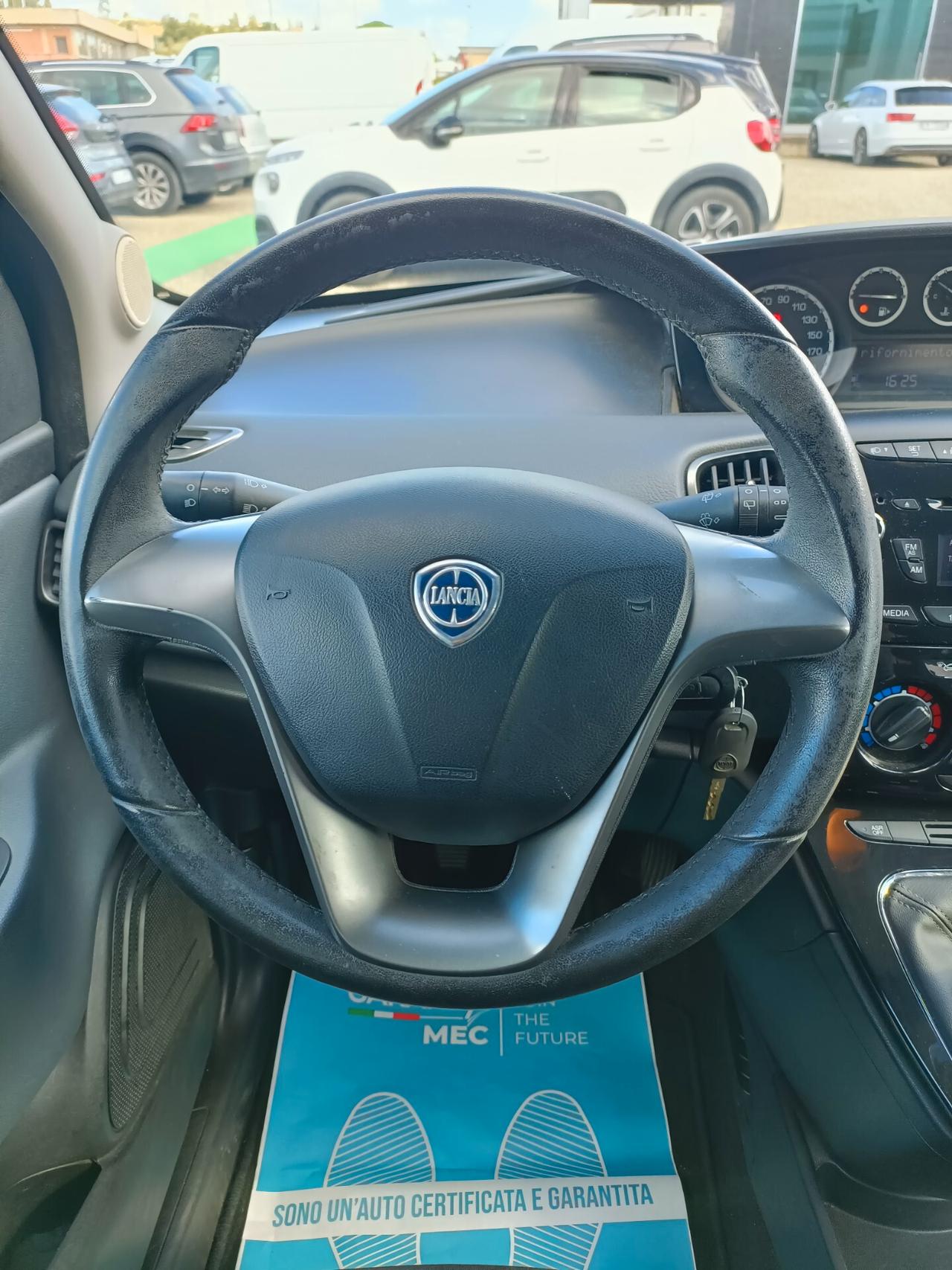 Lancia Ypsilon 1.2 69 CV 5 porte GPL Ecochic Silver