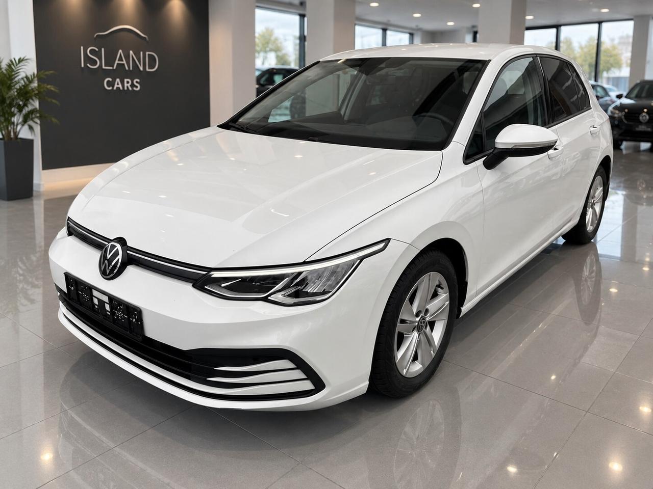 Volkswagen Golf VIII 1.0 TSI