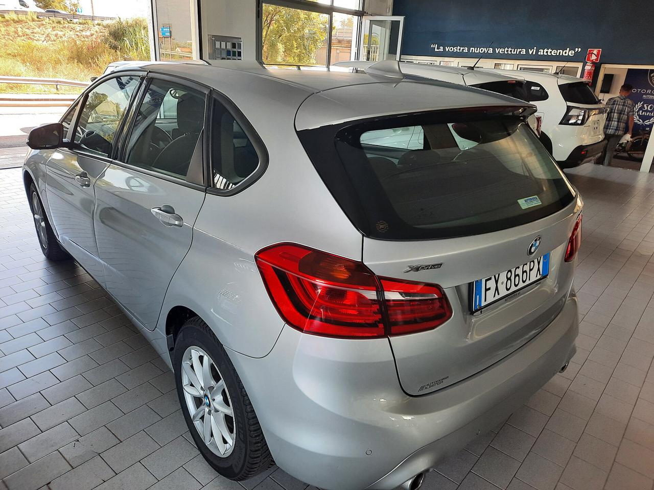 Bmw 2er Active Tourer 218d xDrive Business