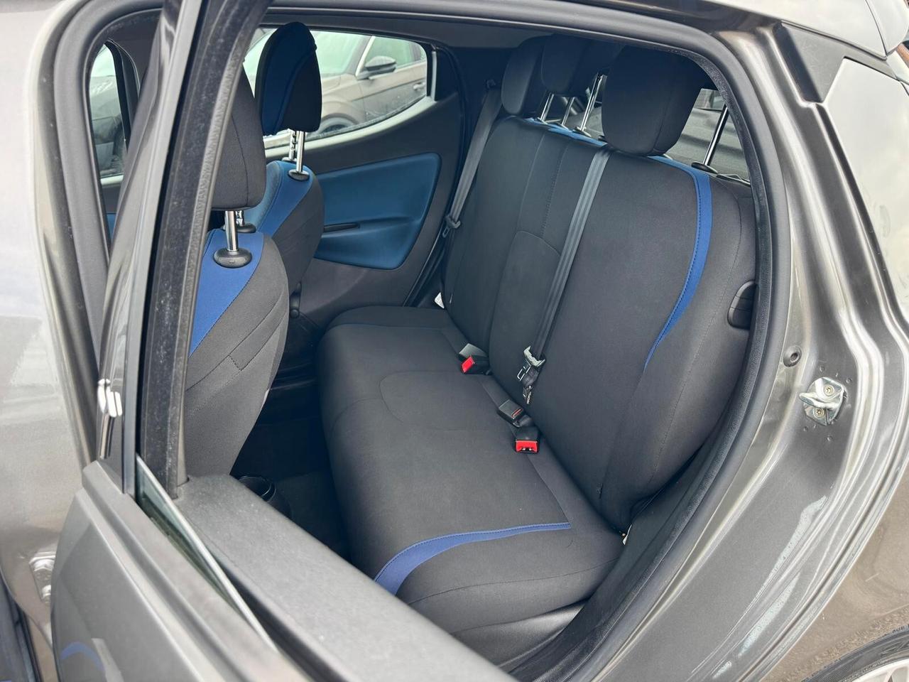 Lancia Ypsilon 1.2 BENZ NEOPTENTATI 2017