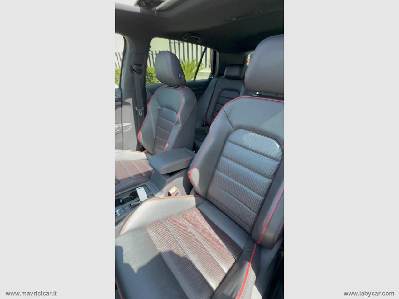 VOLKSWAGEN Golf GTI Perf. 2.0 245CV TSI DSG 5p. BMT