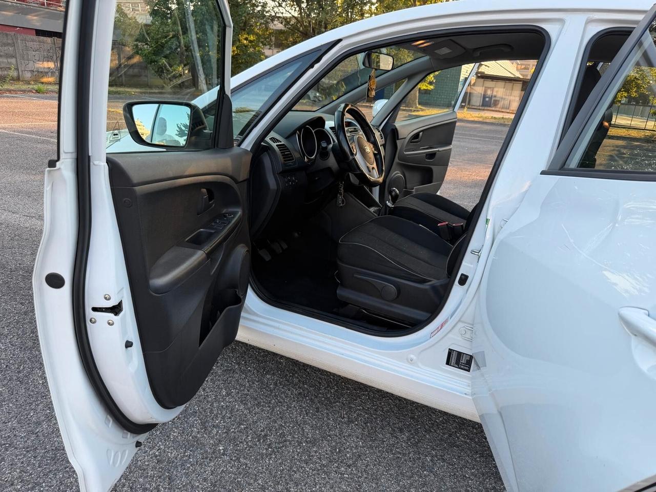 Kia Venga 1.4 CVVT EX ISG