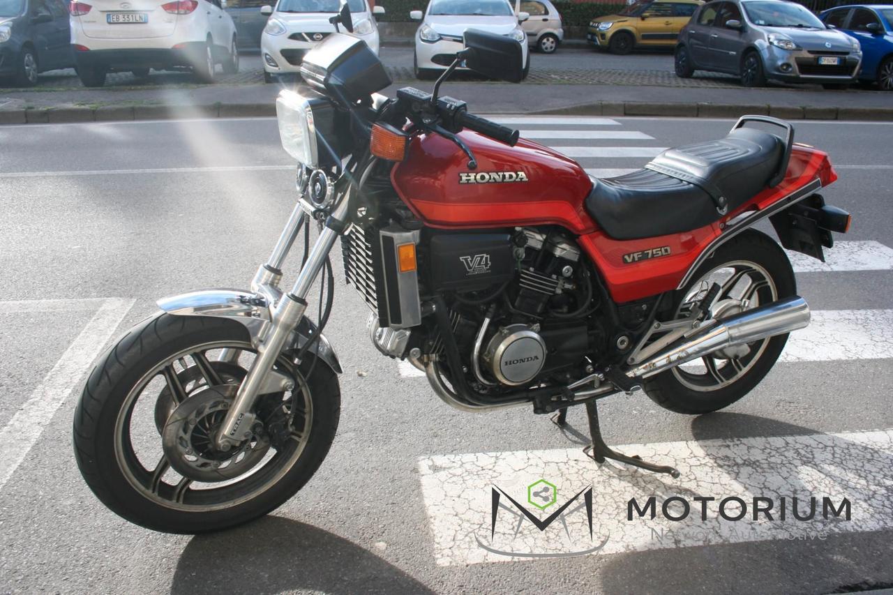 HONDA VF 750 SABRE