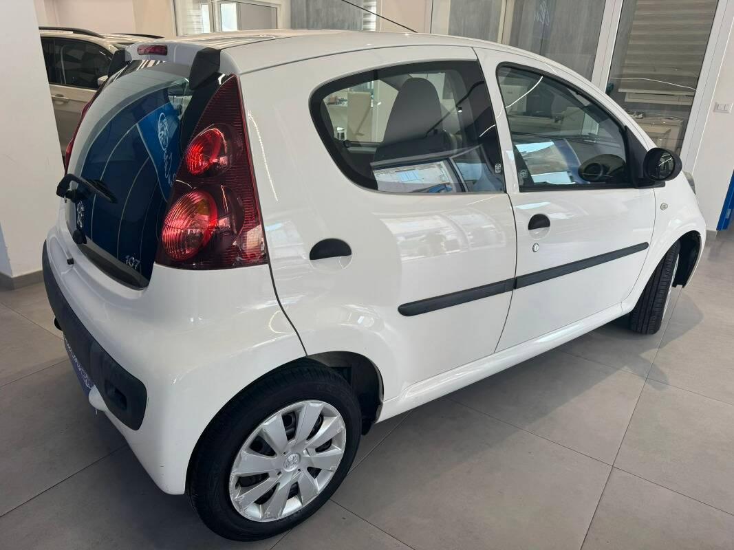 Peugeot 107 2012 1.0 12v Active 5p