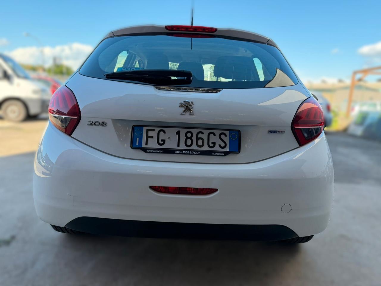 Peugeot 208 1.2 PureTech 5p 2017 UNIPRO 67000km!!!