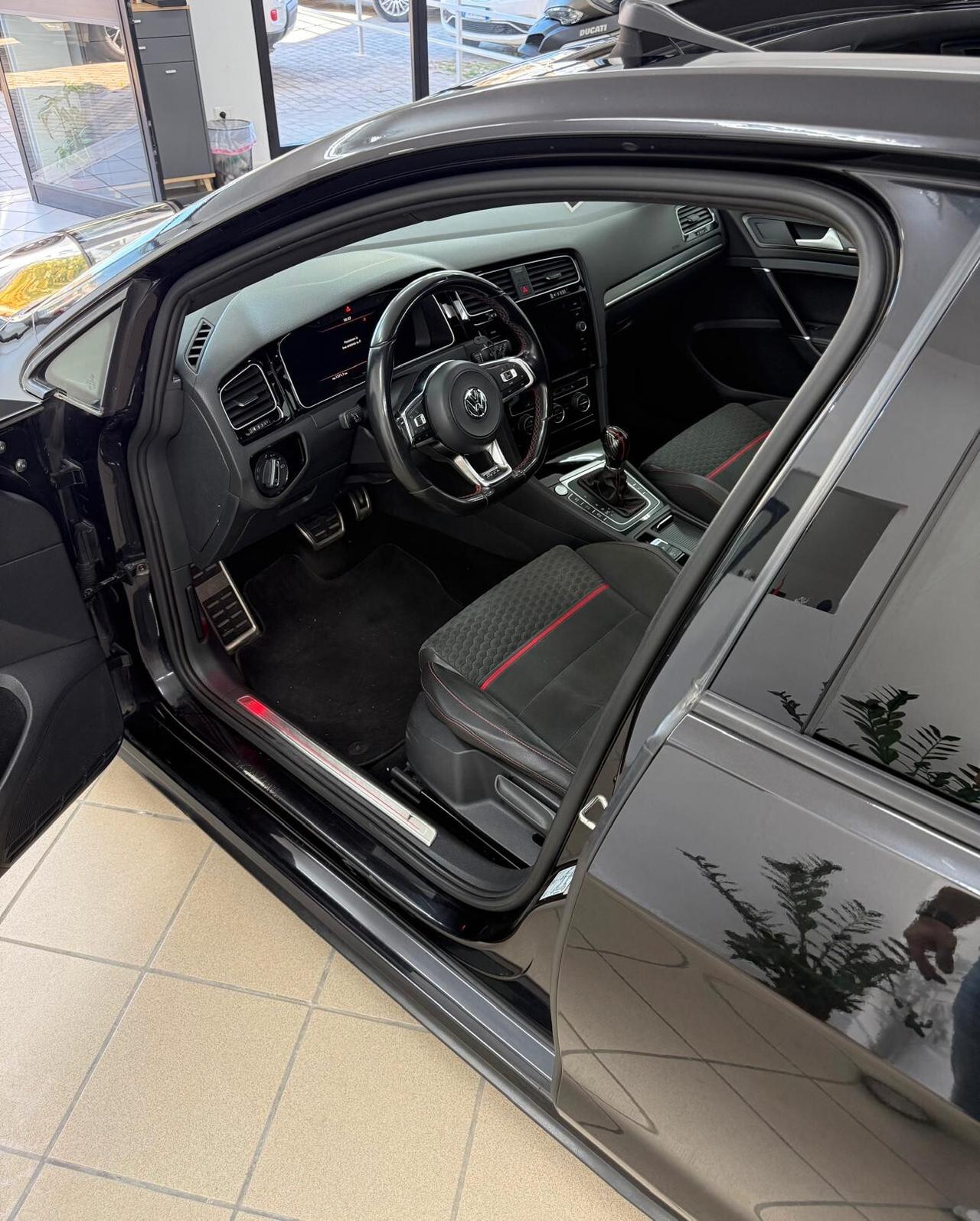 Volkswagen Golf GTI Performance 2.0 245 CV TSI DSG 5p. BMT