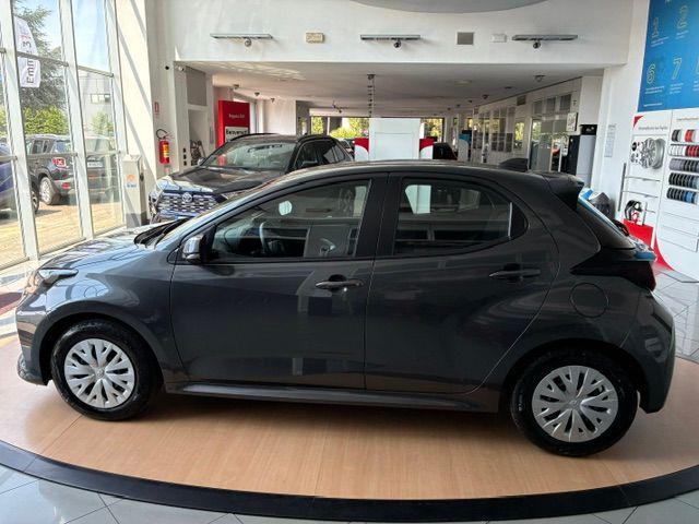 TOYOTA Yaris 1.5 Hybrid 5 porte Active