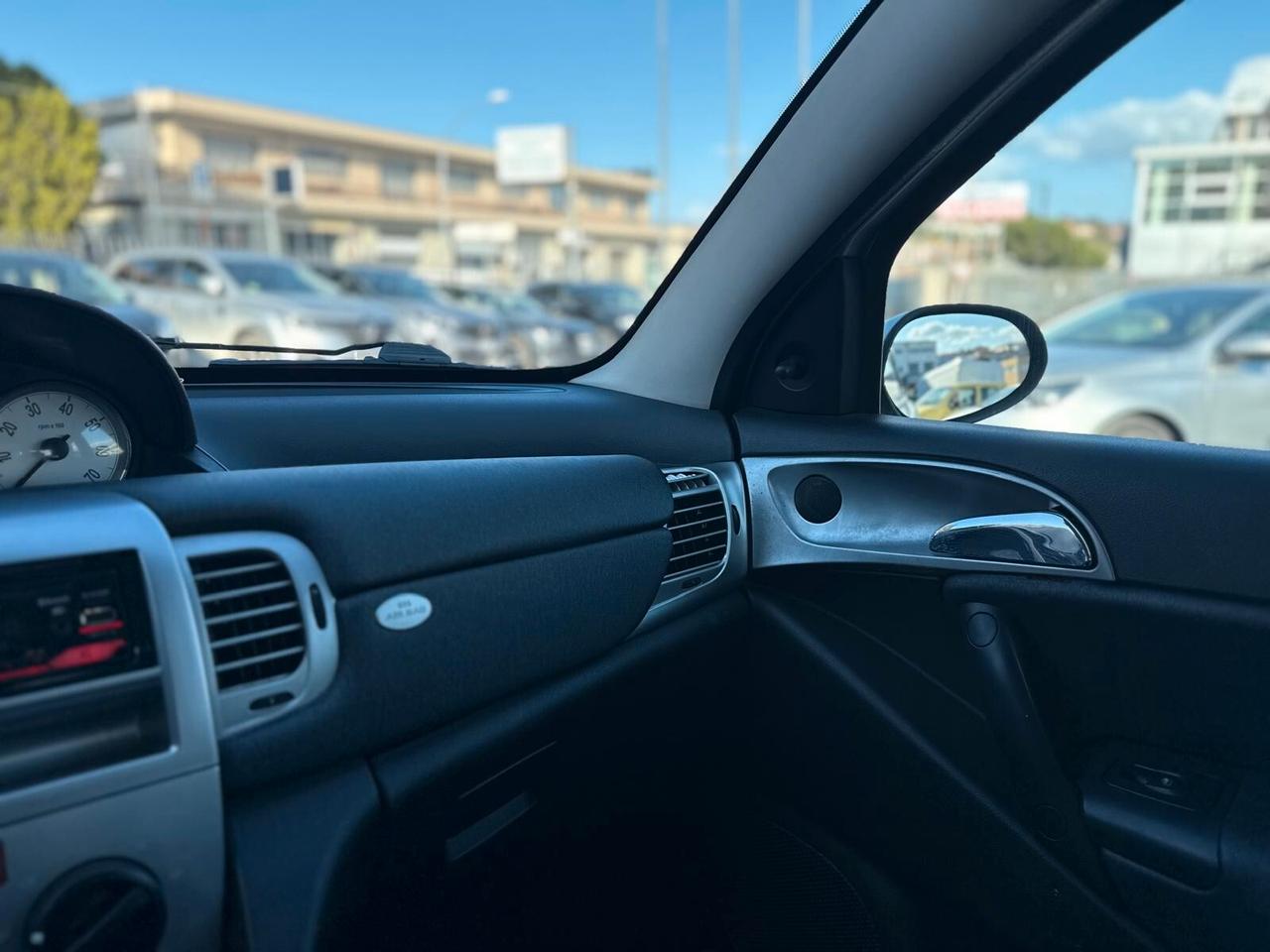 Lancia Ypsilon 1.3 MJT 75 CV Argento