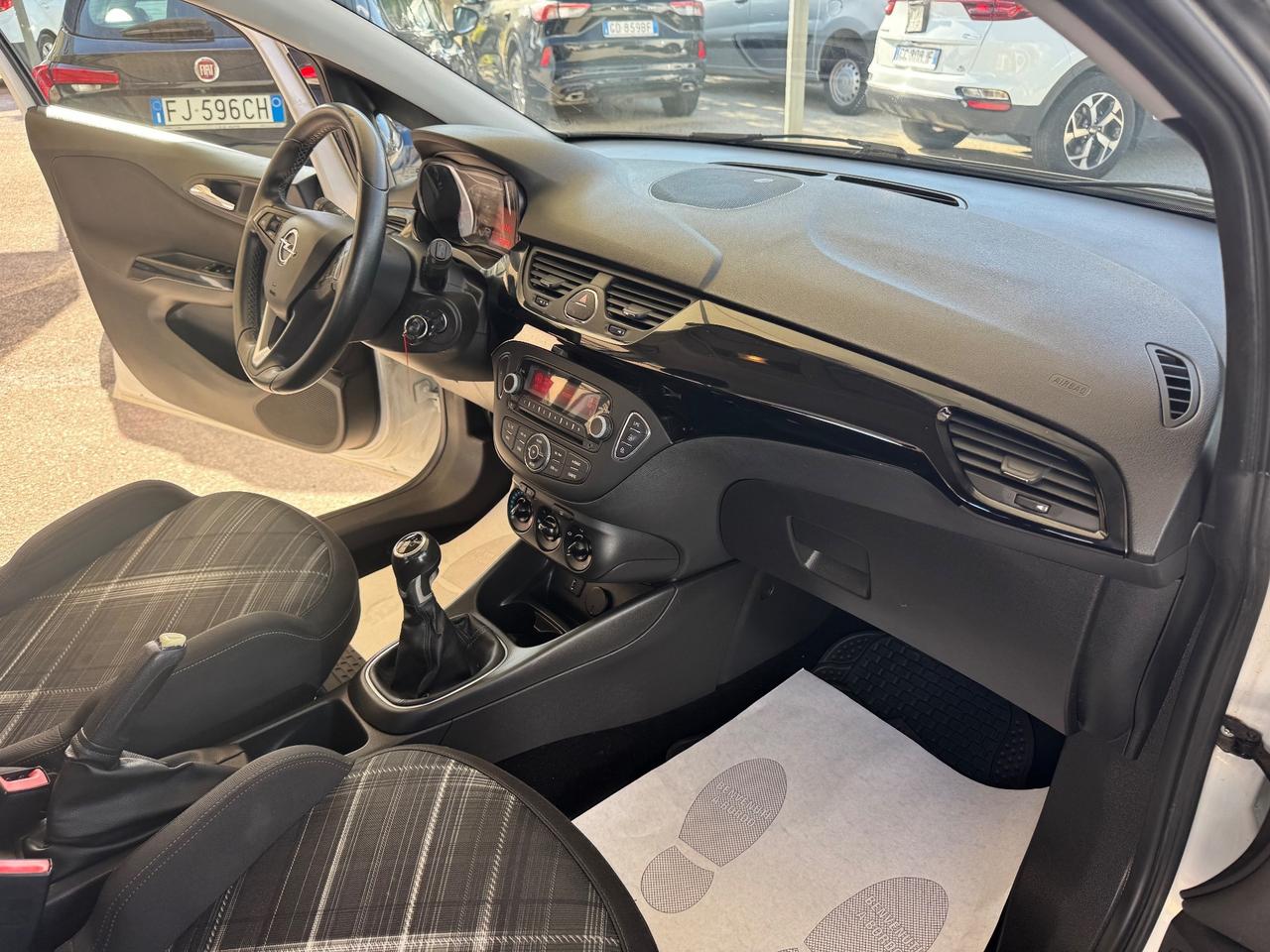 Opel Corsa 1.4 90CV GPL Tech 5 porte b-Color