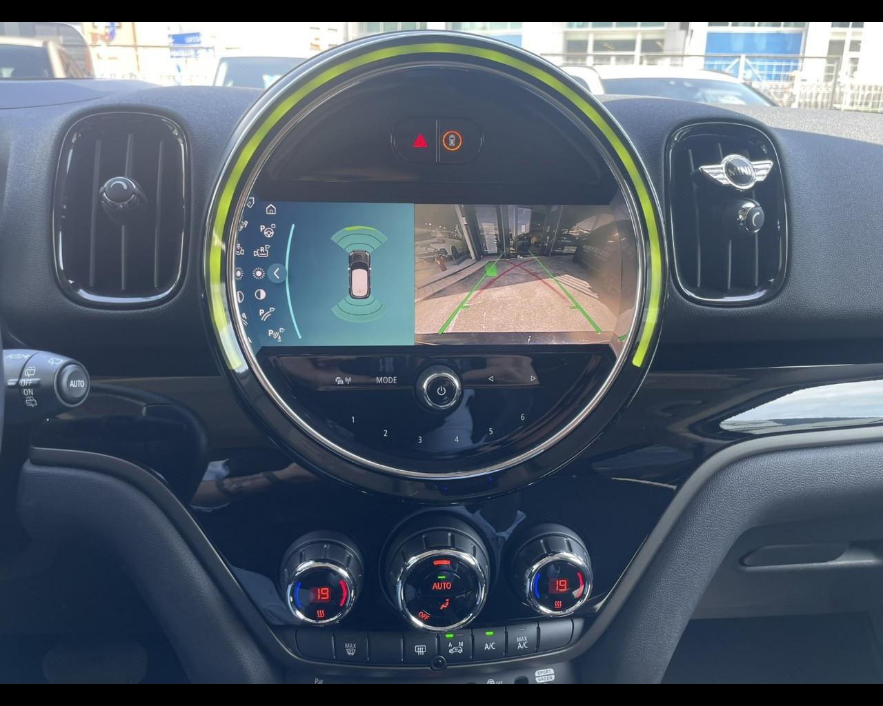 MINI Mini Countrym.(F60) - Mini 2.0 Cooper D Business Countryman ALL4