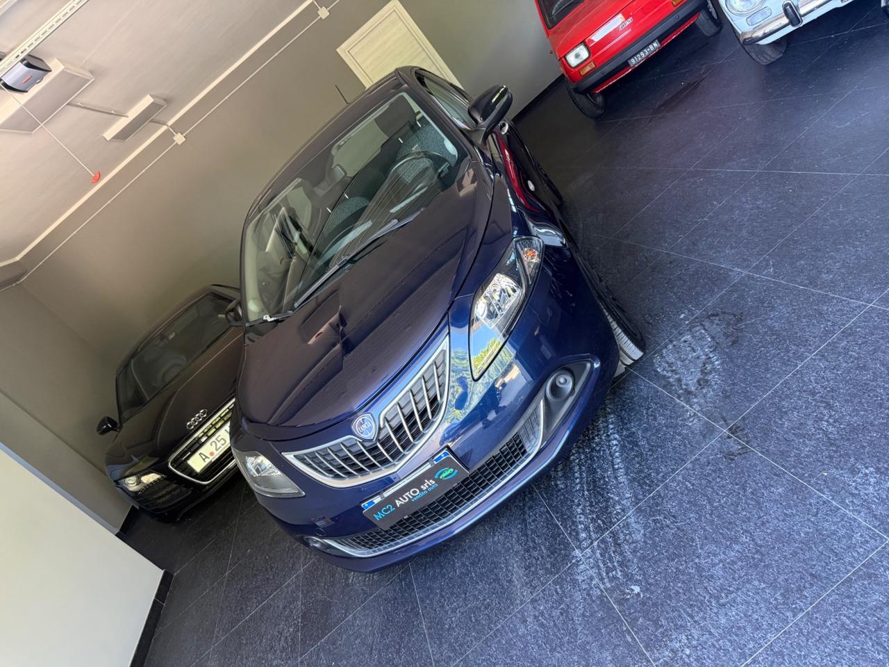 Lancia Ypsilon 1.0 FireFly 5 porte S&S Hybrid Ecochic Gold