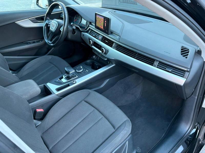 Audi A4 Avant 35 2.0 tdi 150cv s-tronic