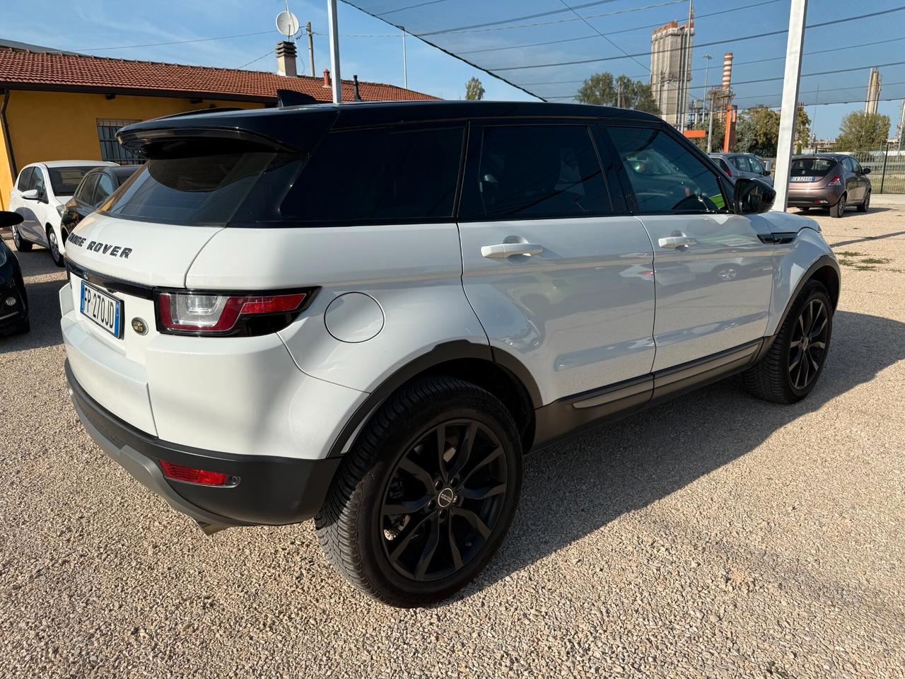 Land Rover Range Evoque 2.0 eD4 5p. SE Dynamic