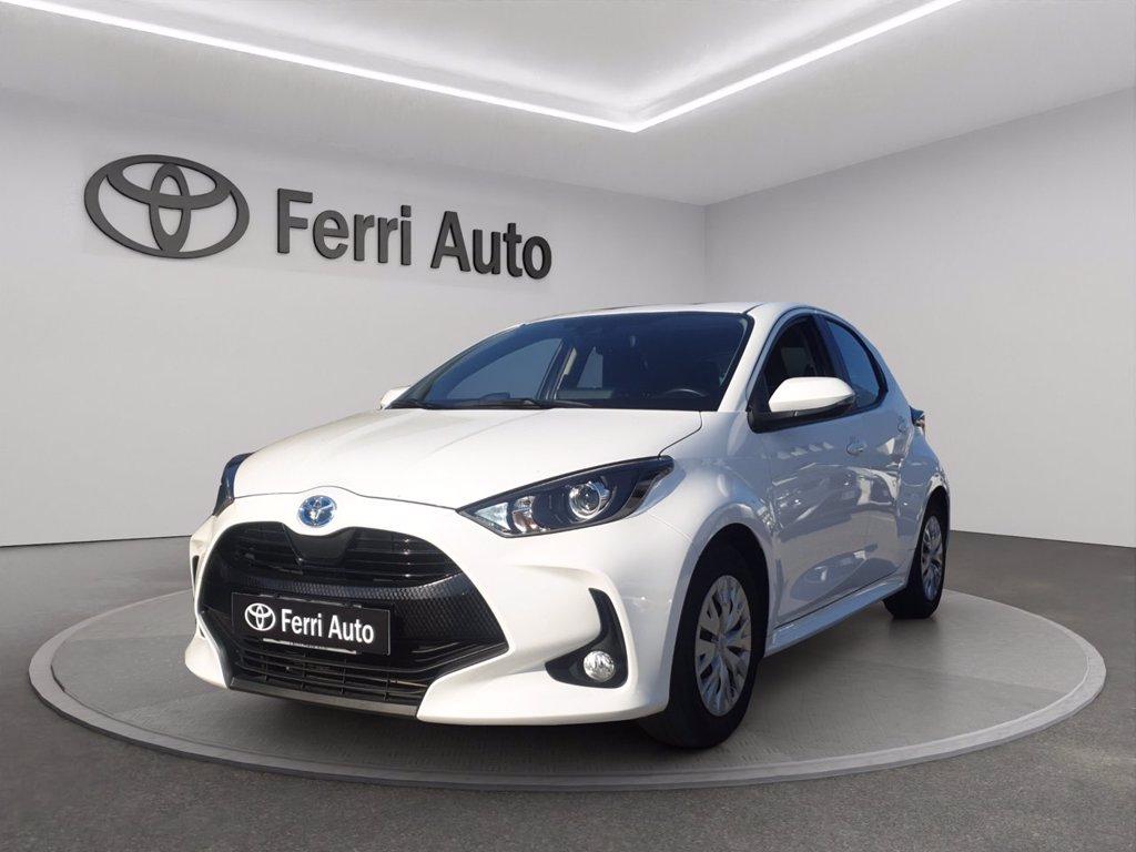 TOYOTA Yaris 1.5h active del 2021