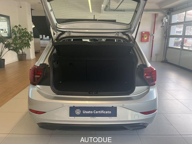 Volkswagen Polo VI 2022 1.0 tsi Life 95cv dsg