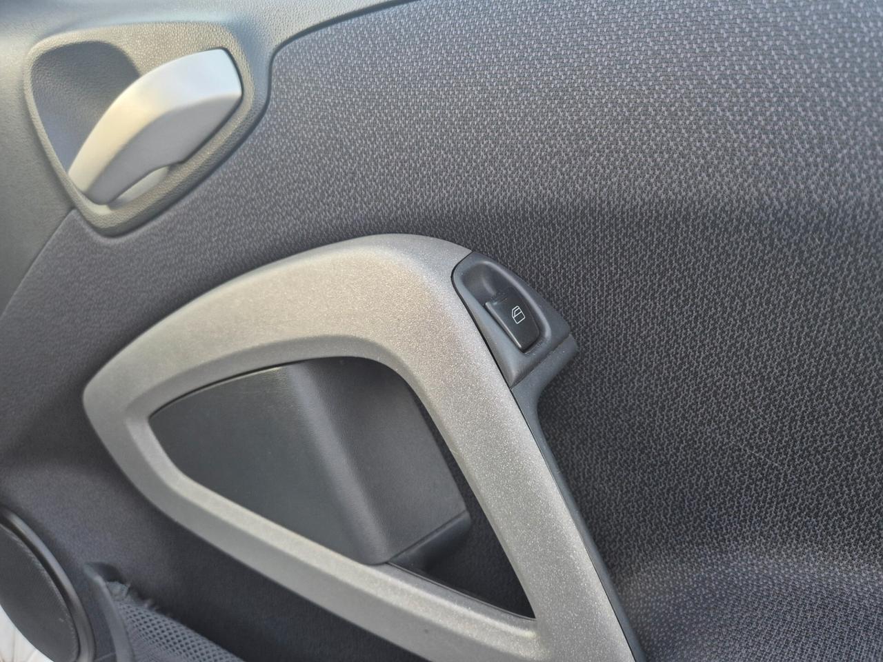 Smart ForTwo 1000 52 kW MHD coupé pulse