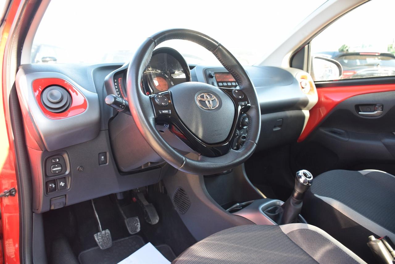 Toyota Aygo 1.0 VVT-i 72cv X-COOL - ADAS SENSORI CRUISE LED BT OK NEOPATENTATI