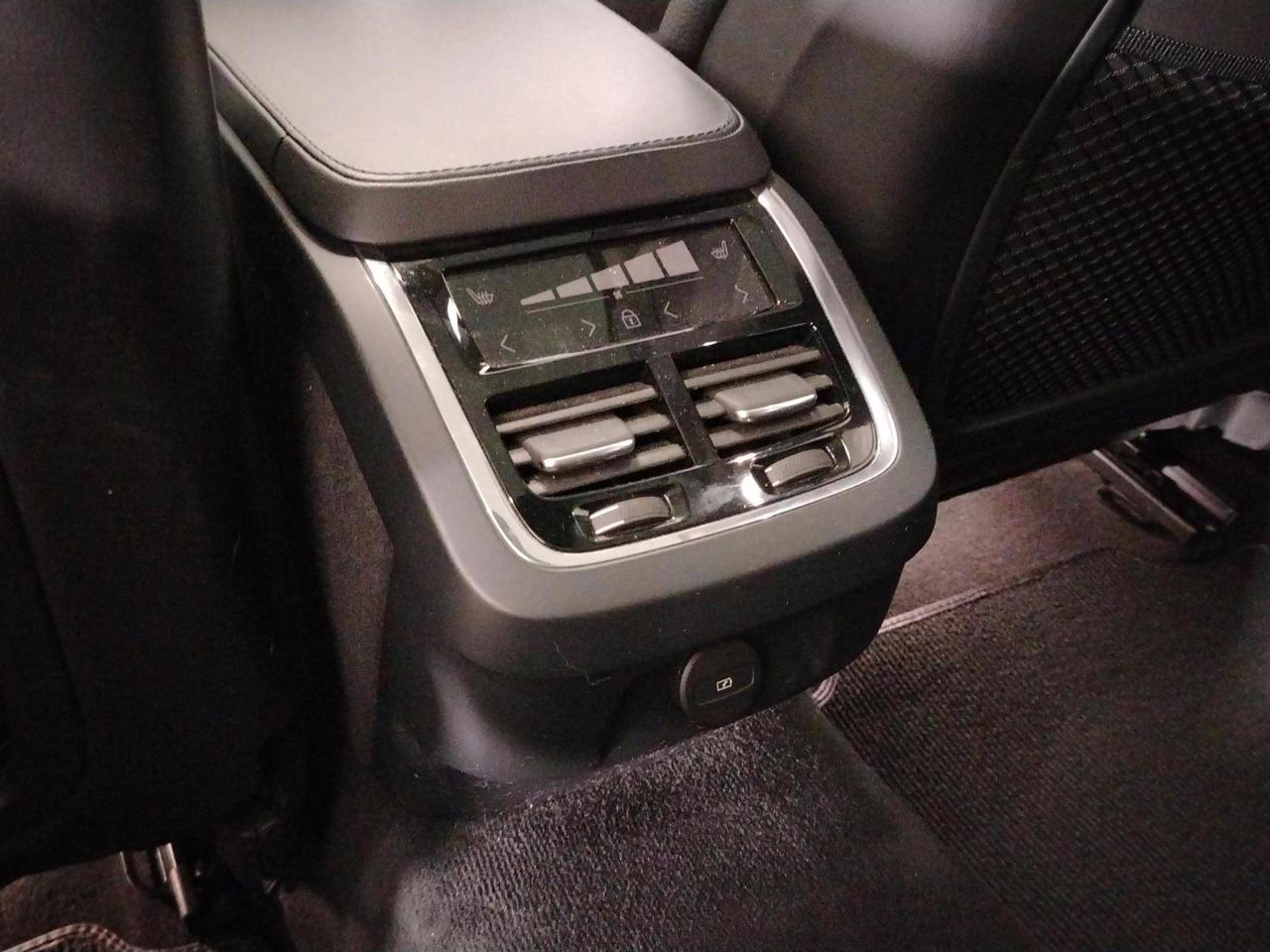 Volvo V90 Cross Country 2.0 b5 Ultimate awd