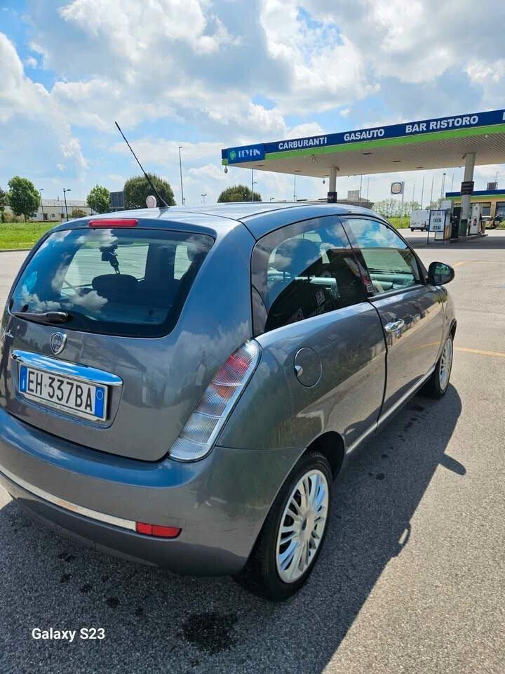 Lancia Ypsilon 1.2 69 CV Diva