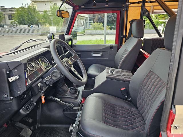 LAND ROVER Defender 110 2.5 Tdi cat S.W. County