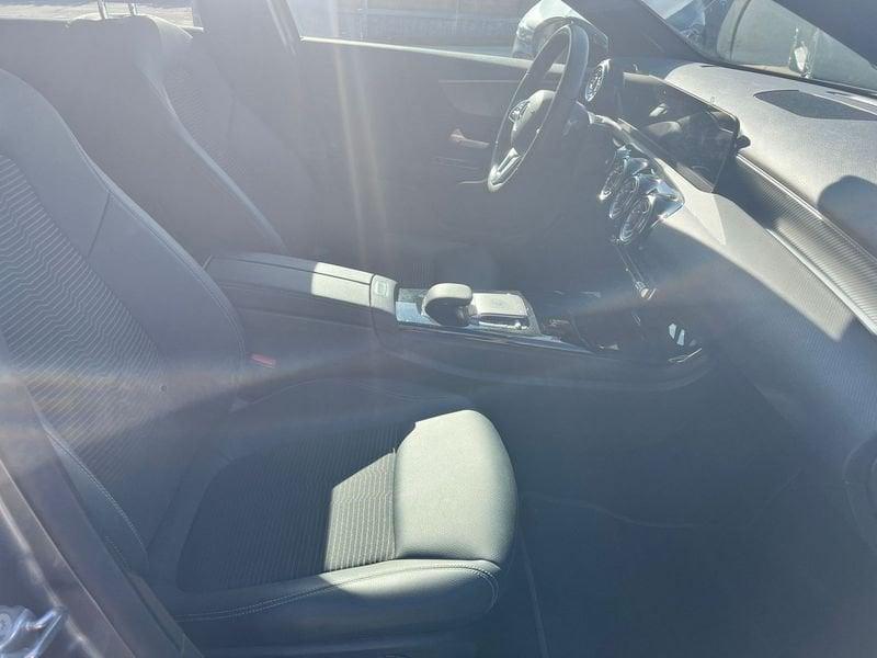 Mercedes-Benz Classe A A 180 d Automatic Sport Night Edition