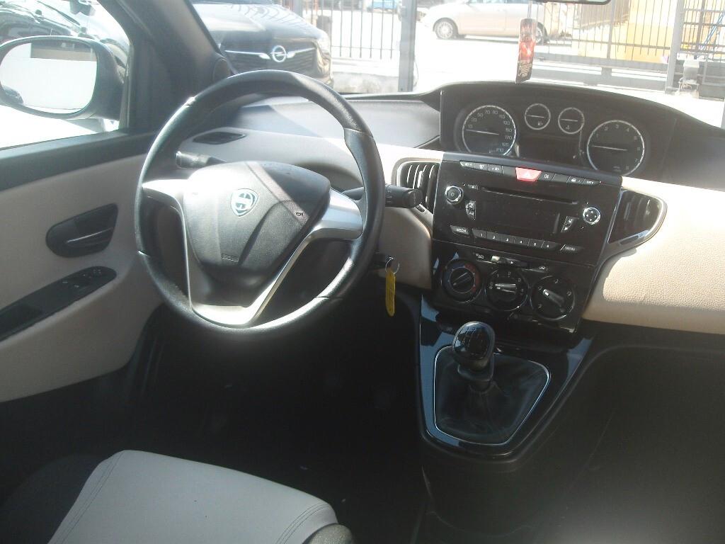 Lancia Ypsilon 1.2 69 CV 5 porte GPL Gold - 2014