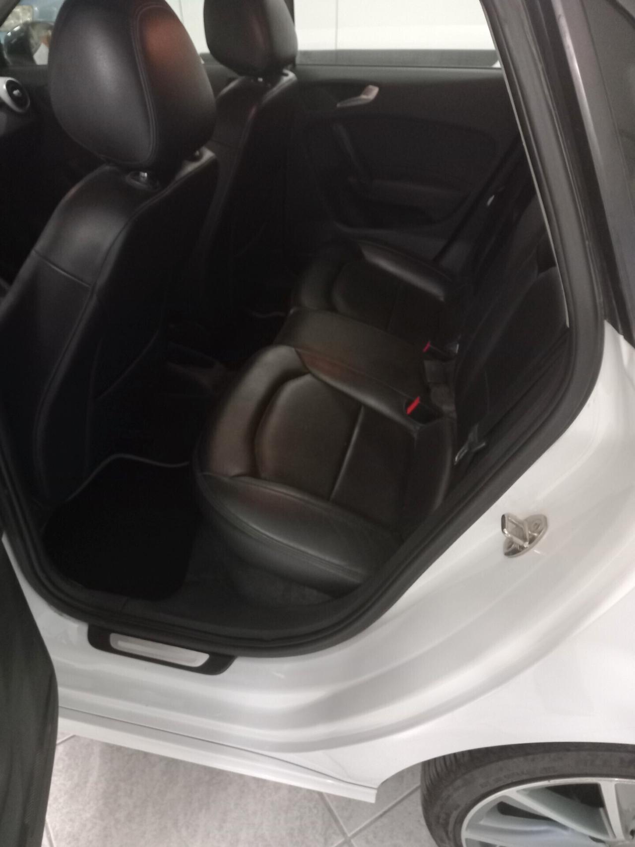 Audi A1 1.6 TDI S tronic Attraction
