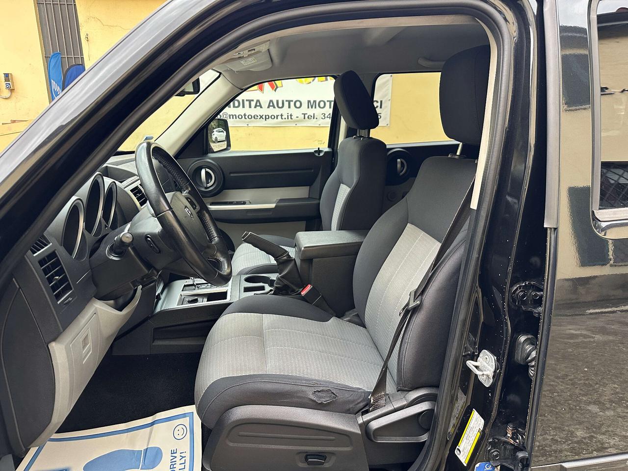 Dodge Nitro 2.8 CRD DPF SXT 4WD Auto