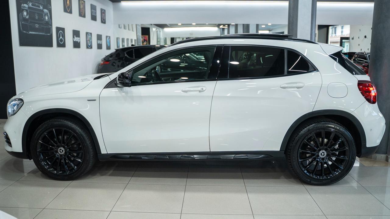 Mercedes-benz GLA 200 D NIGHT EDITION AUTO TETTO CARBONIO NAVI PELLE FULL OPTIONAL