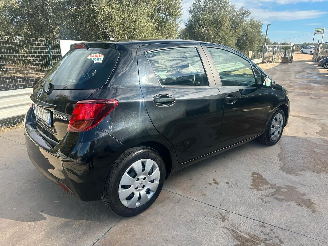 Toyota Yaris 1.4DIESEL Active 111.000KM TAGLIAND 2016