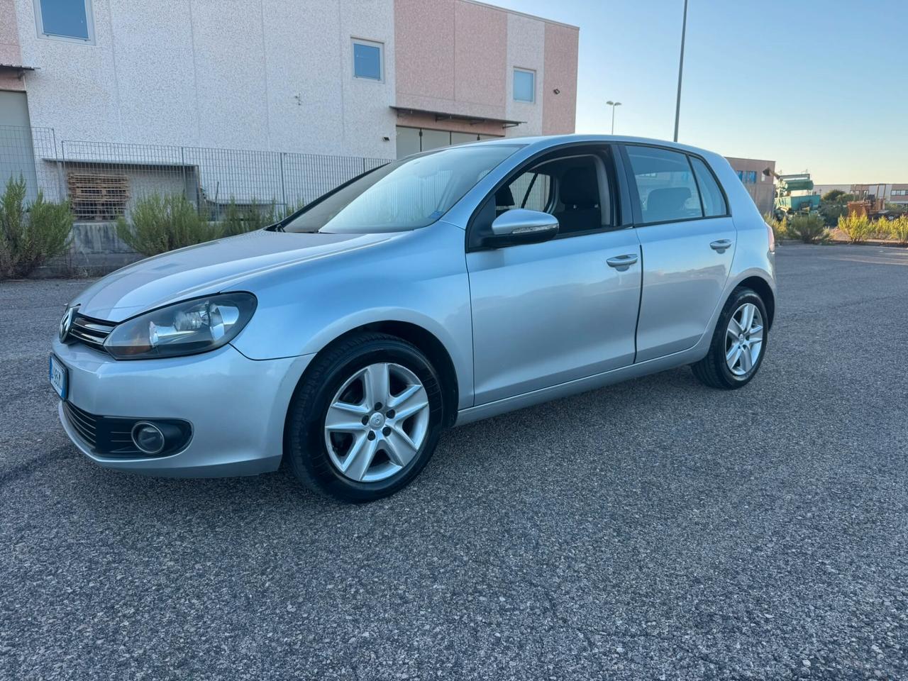 Volkswagen Golf 1.2 5 porte PER NEOPATENTATI