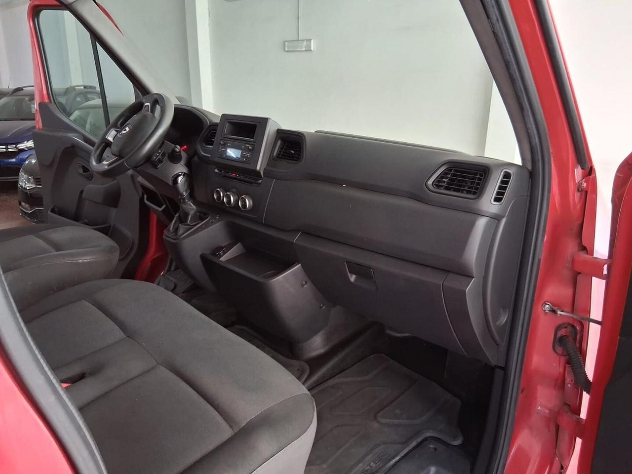 Renault Master T35 2.3 dci 135cv PM-TM