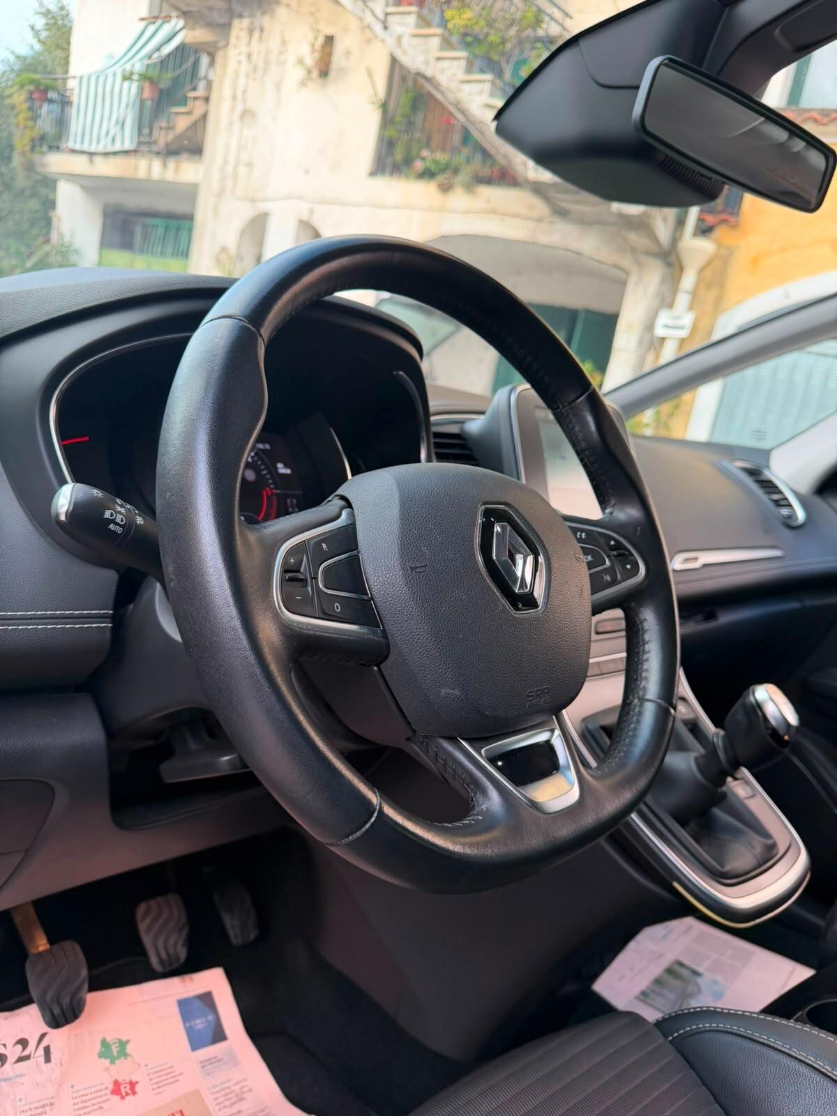 Renault Grand Scenic Blue dCi 120 CV Initiale Paris