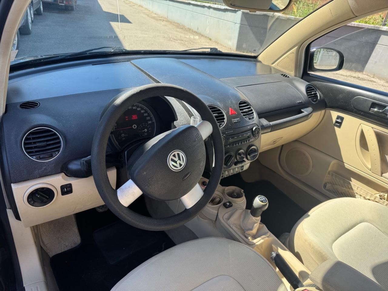 Volkswagen New Beetle 1.6