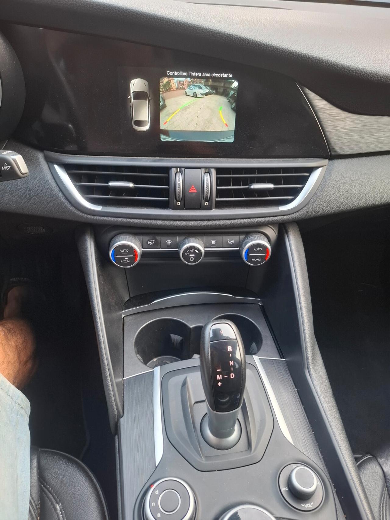 Alfa Romeo Giulia - 2.2 Eco Business Super 180 CV
