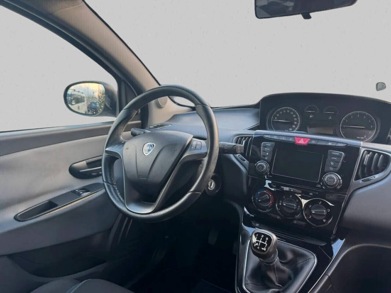Lancia Ypsilon 1.2 69 CV 5 porte GPL Ecochic Gold 09/2017