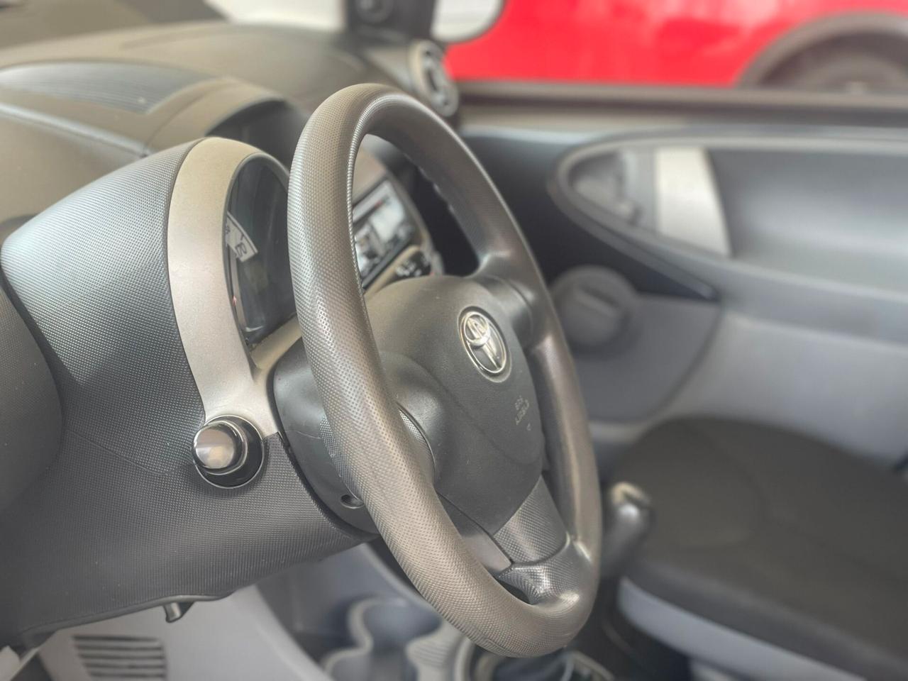 Toyota Aygo 1.0 12V VVT-i 5 porte Sol