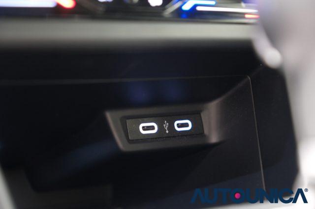 VOLKSWAGEN Polo 1.0 TSI DSG R-LINE AUTOMATICA NEOPATENTATI