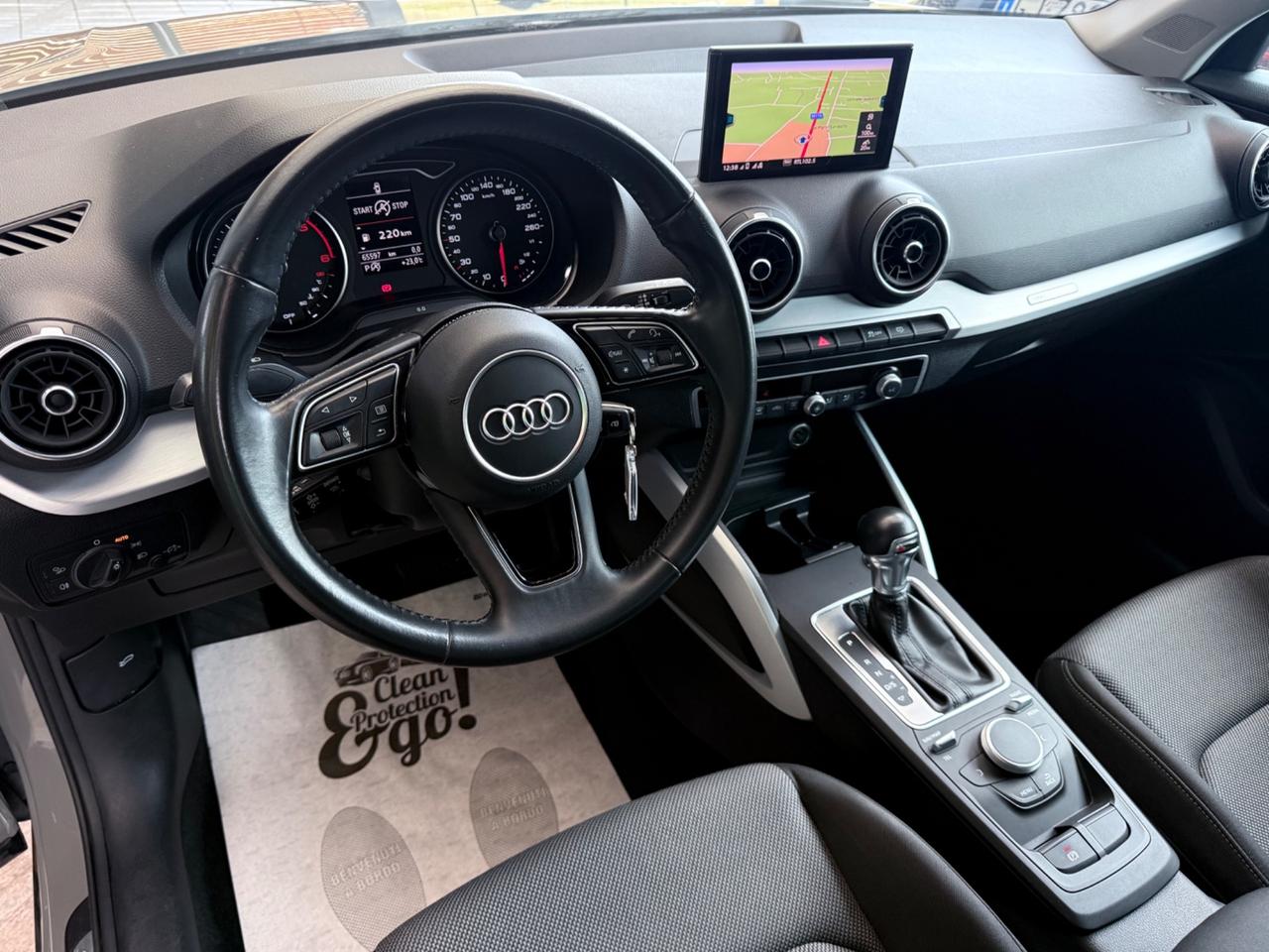 Audi Q2 30 TDI S tronic Identity Black
