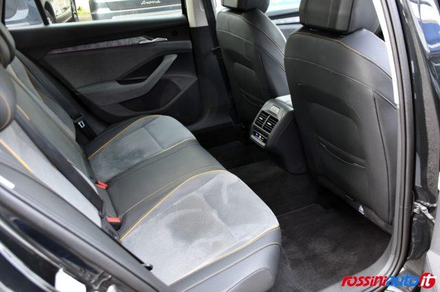 SKODA Superb 2.0 TDI 150 CV DSG STYLE + R18 + ALCANTARA LOUNGE