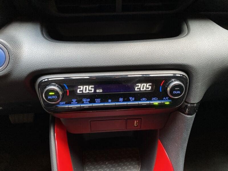 Toyota Yaris Yaris 1.5 Hybrid 5 porte Lounge