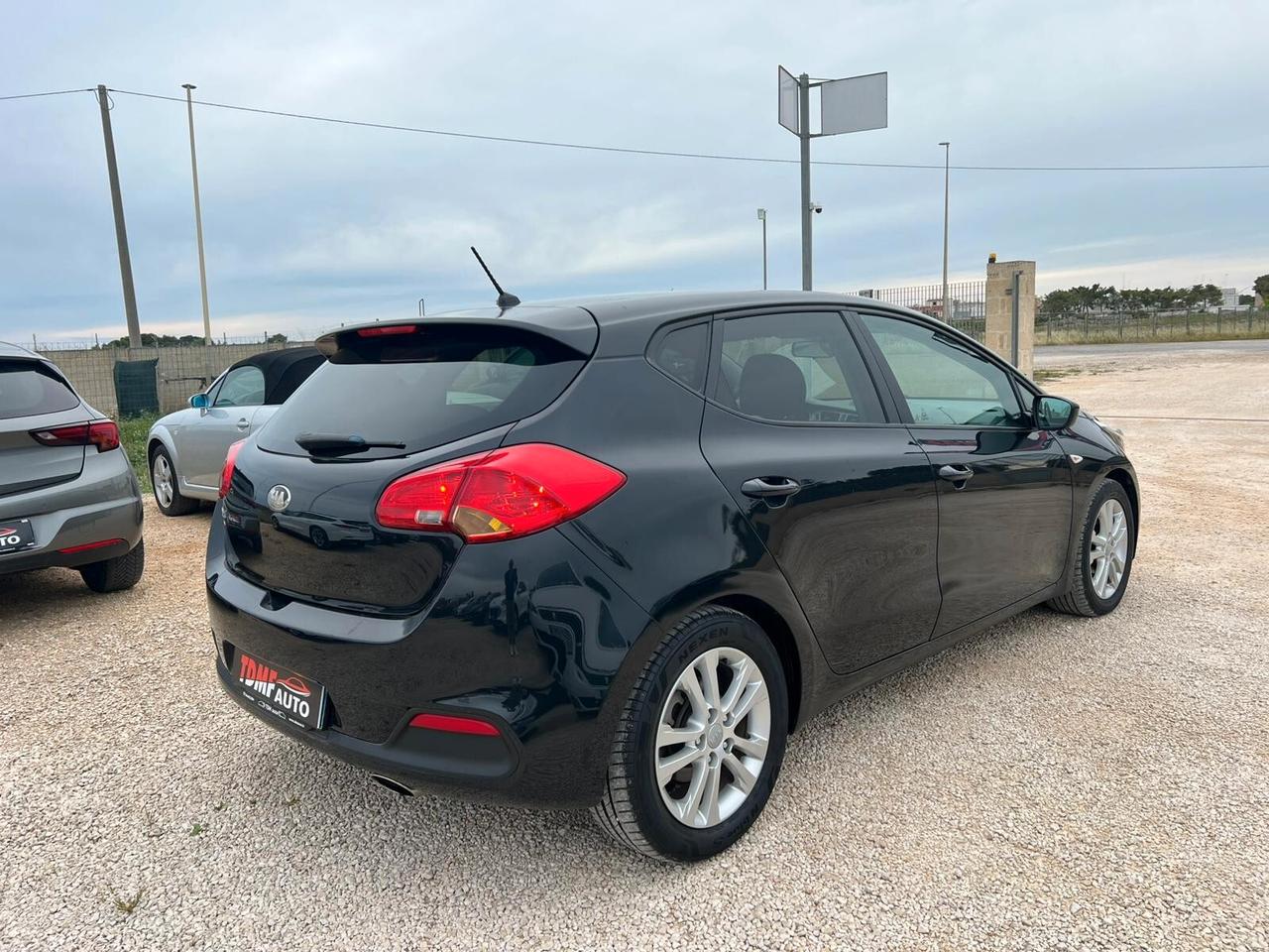 Kia Ceed cee'd 1.4 GPL 5 porte Cool