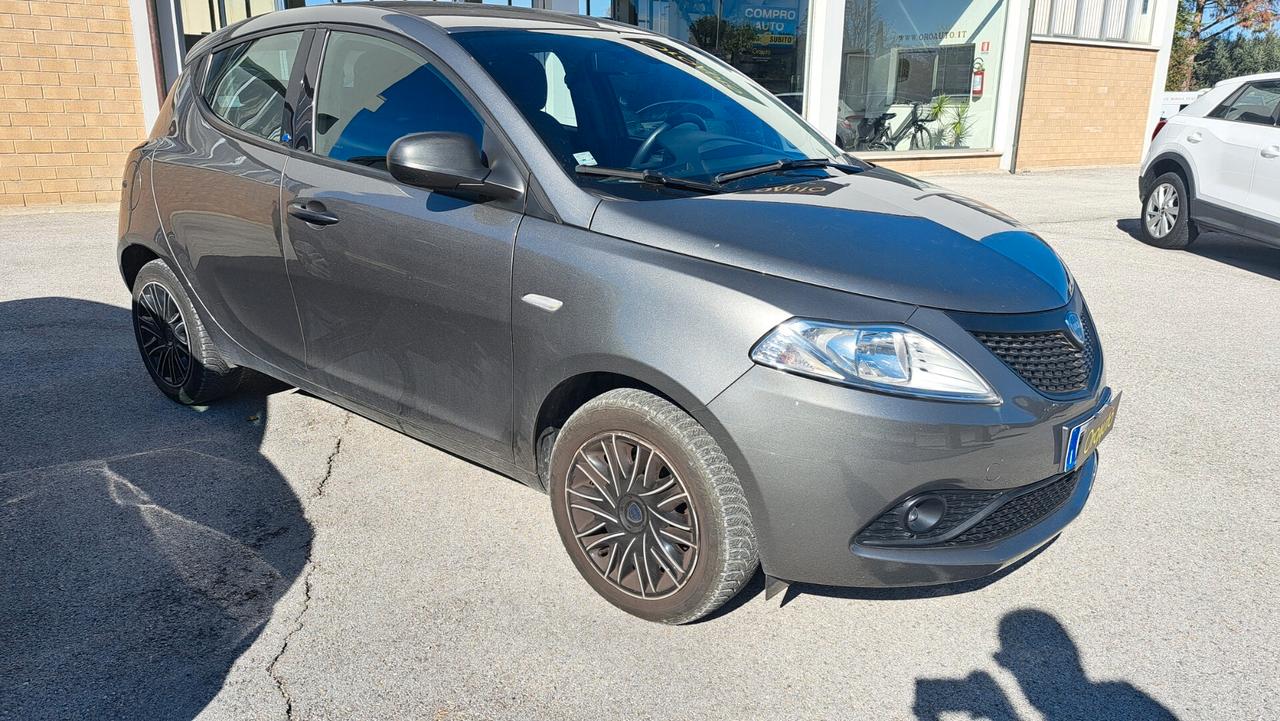 Lancia Ypsilon 1.2 69 CV 5 P. Clima-V.Elettrici-Bluetooth...