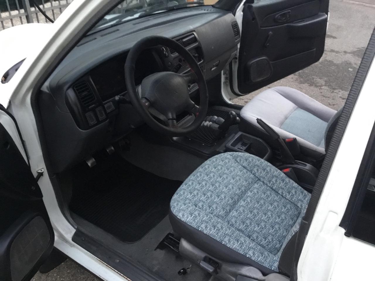 Mitsubishi L200 cassone ribaltabile