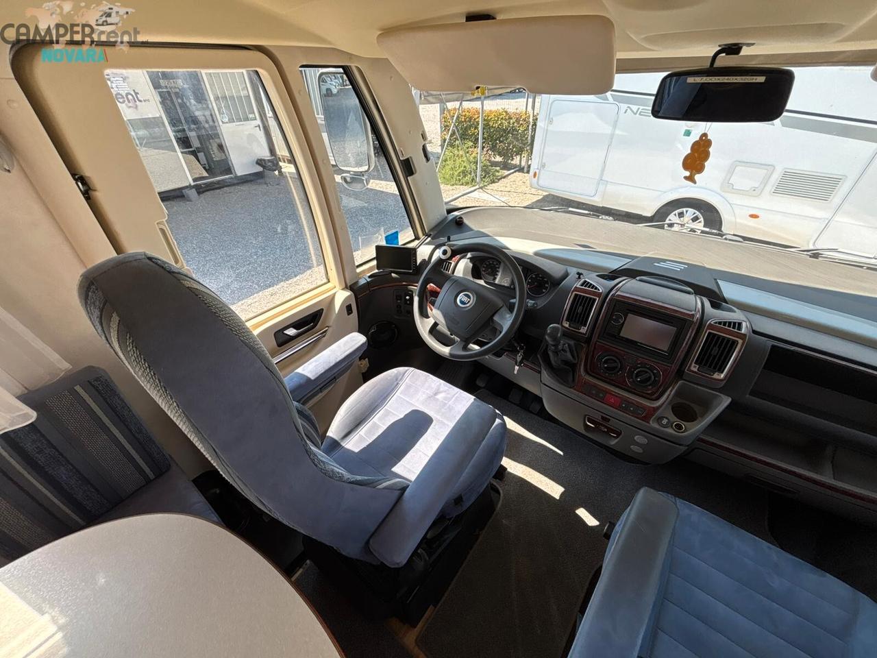 HYMER B654 SL - motorhome con letto alla francese in coda e garage foro 96x87