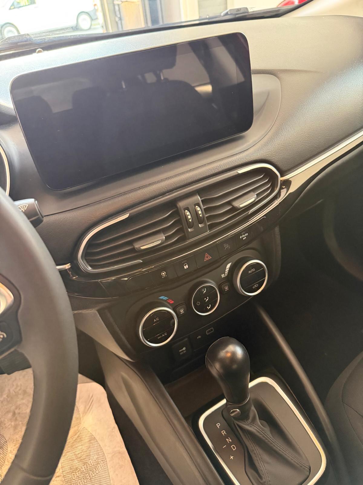 Fiat Tipo 1.5 HYBRID SW Cross 130CV