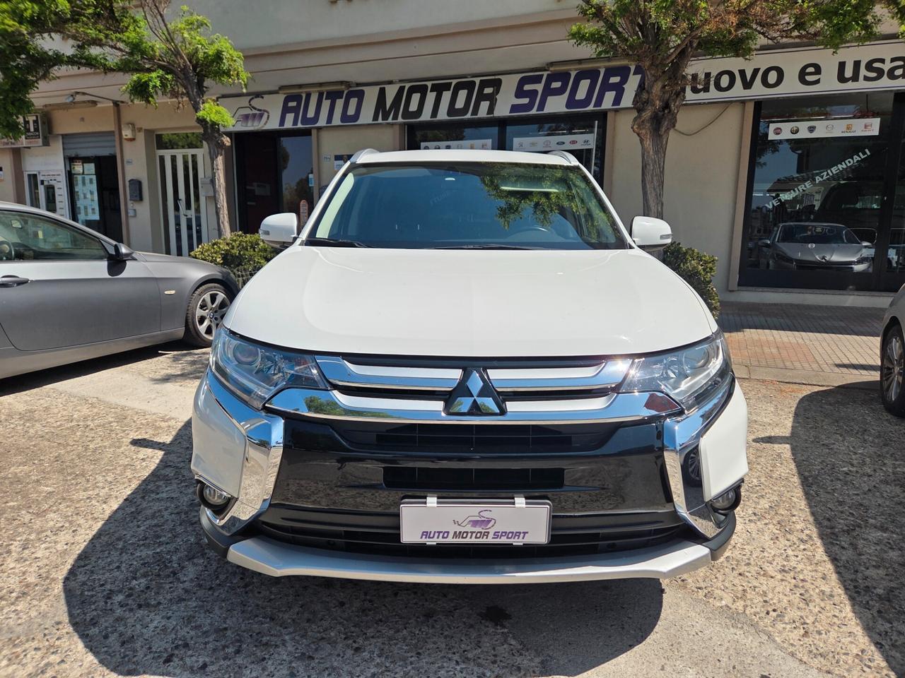 Mitsubishi Outlander 2.2 DI-D 4WD Intense