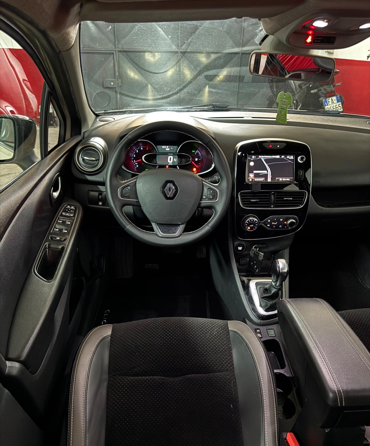 Renault Clio dCi 8V 90CV EDC Start&Stop 5 porte Energy Intens